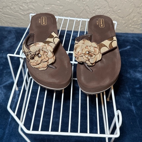 Coach Shoes - Coach Signature Jillian Flower Thong Sandals Size 6B Floral Flip Flops Slides